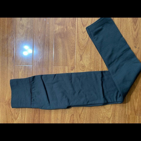 Leggings - Picture 2 of 3